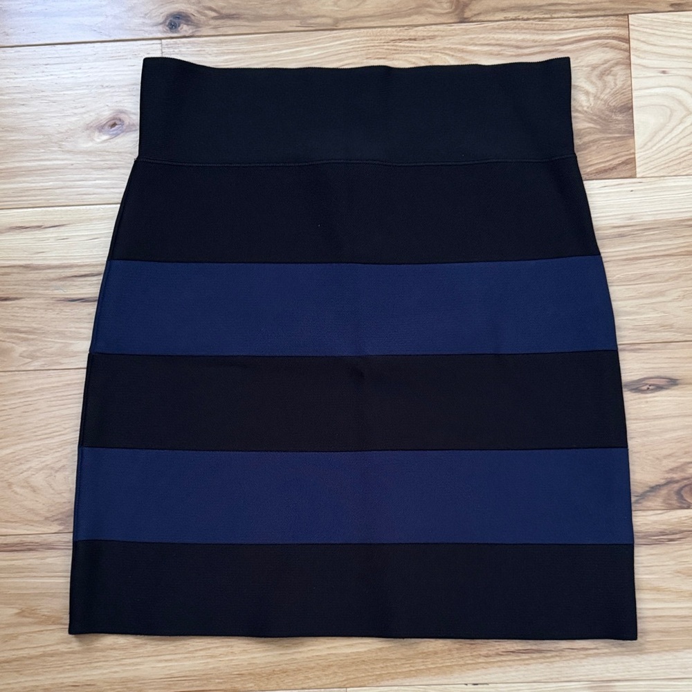 BCBGMaxAzria Black and Blue Bandage Mini Skirt Size M